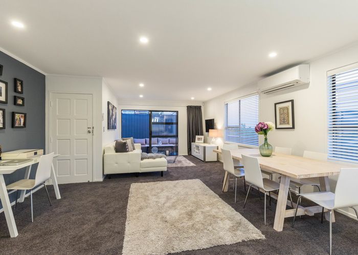  at 8 Simkin Avenue, Saint Johns, Auckland