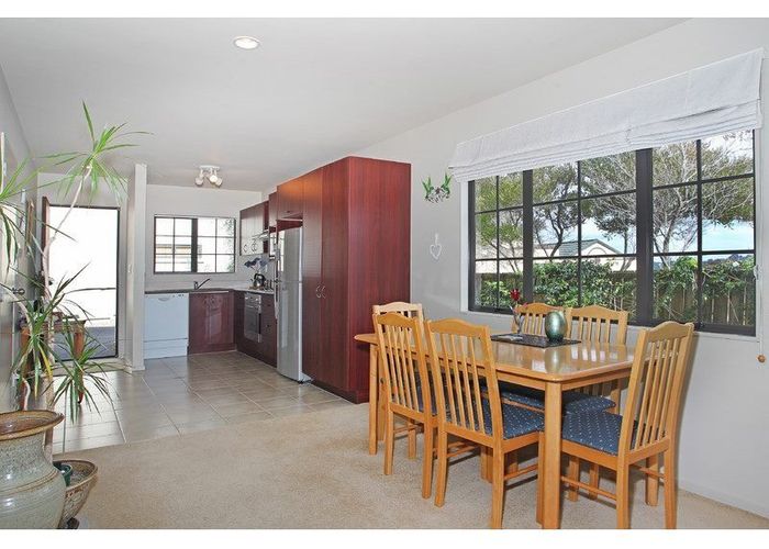  at 3/5 Spencer Road, Oteha, Auckland