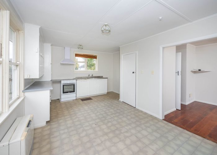  at 8 Lee Place, Bader, Hamilton