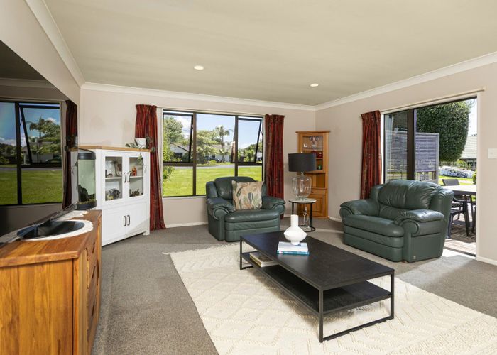 at 11 Windfall Grove, Greenhithe, North Shore City, Auckland