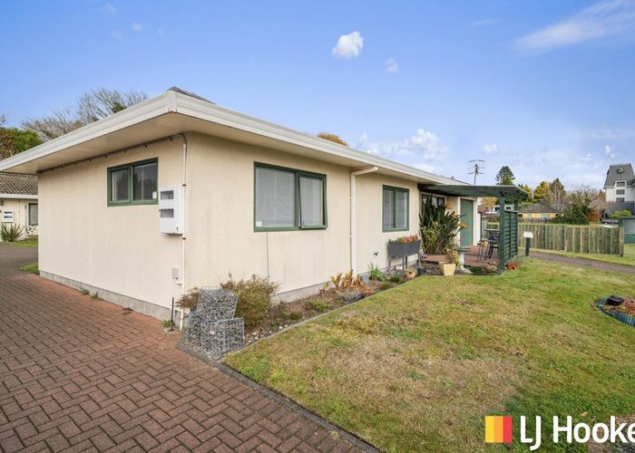  at 1/11 Mckee Avenue, Fenton Park, Rotorua