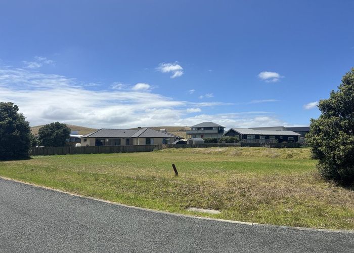  at 2 Pipi Place, Baylys Beach, Kaipara, Northland