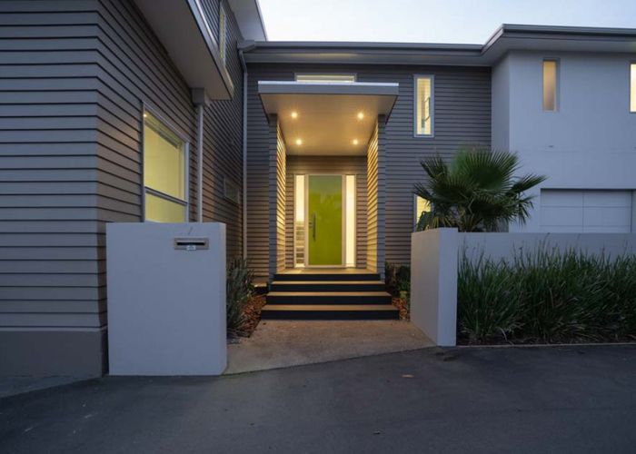  at 2/5 Beach Street, Fitzroy, New Plymouth