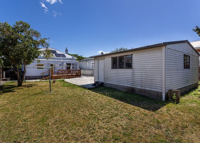  at 4 Kiwitea Street, Sandringham, Auckland