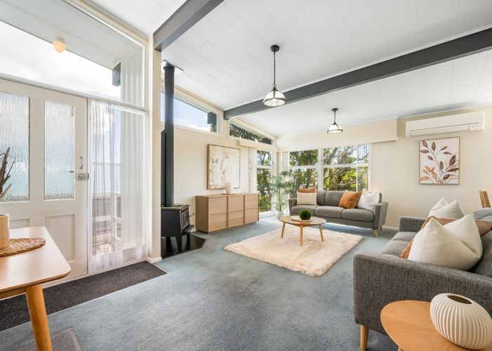  at 18 Alwyn Place, Newlands, Wellington, Wellington