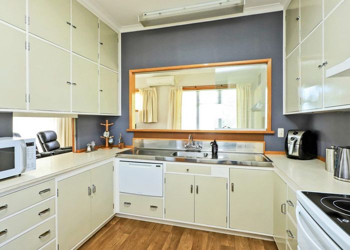  at 437 Dalcross Street, Mayfair, Hastings