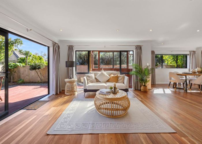  at 2D Korau Road, Greenlane, Auckland City, Auckland