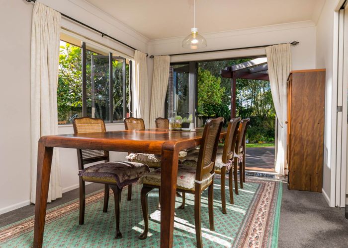  at 27 Te Wharau Drive, Greenhithe, Auckland
