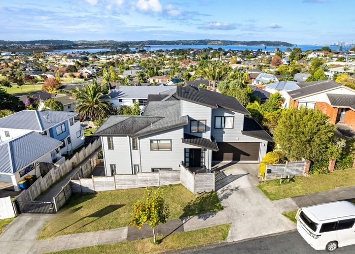  at 11 Matisse Drive,, West Harbour, Waitakere City, Auckland