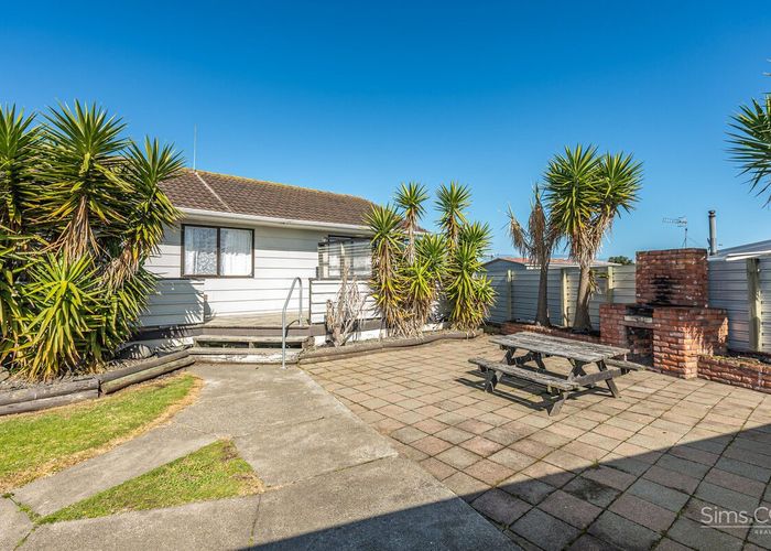  at 38 Tongariro Street, Castlecliff, Whanganui, Manawatu / Whanganui