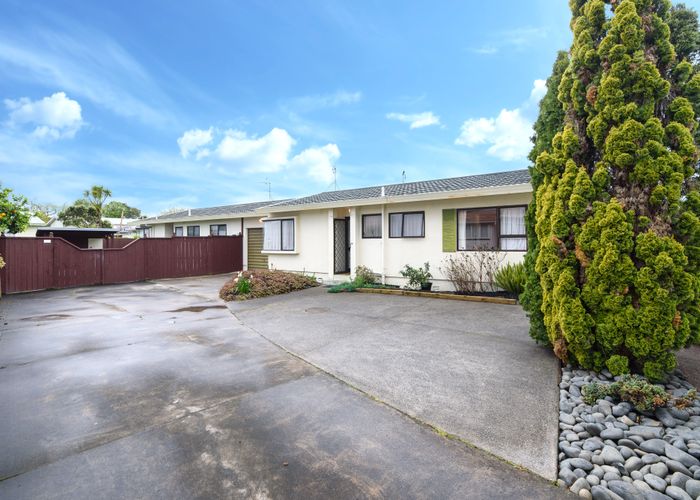  at 2/3 Cullen Avenue, Mount Roskill, Auckland