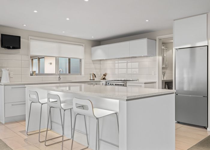  at 10 Cirrus Lane, Redcliffs, Christchurch City, Canterbury