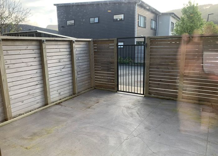  at 5/9 Surrey Street, Tawa, Wellington, Wellington