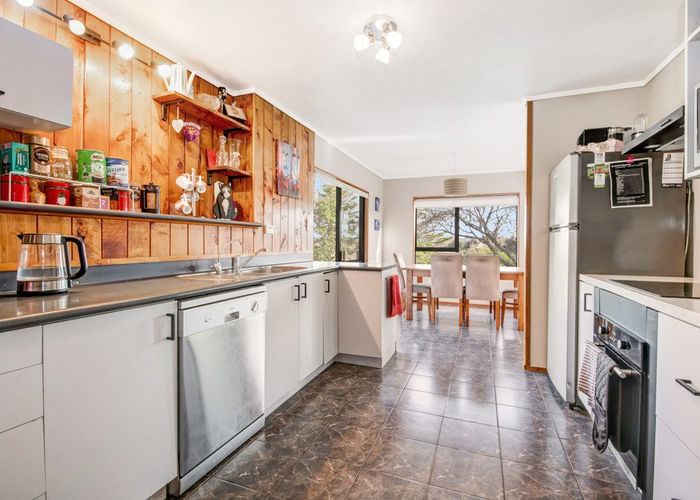  at 2 Hand Road, Helensville, Helensville