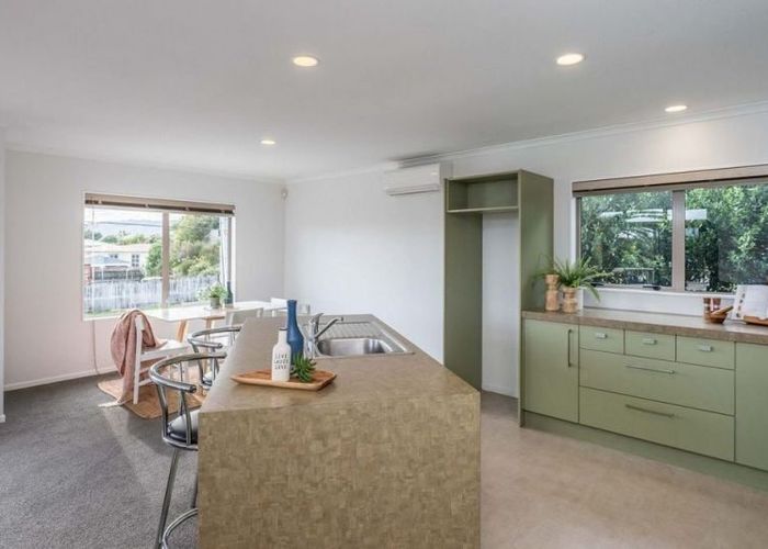  at 52a Martin Rd, Paraparaumu Beach, Kapiti Coast, Wellington