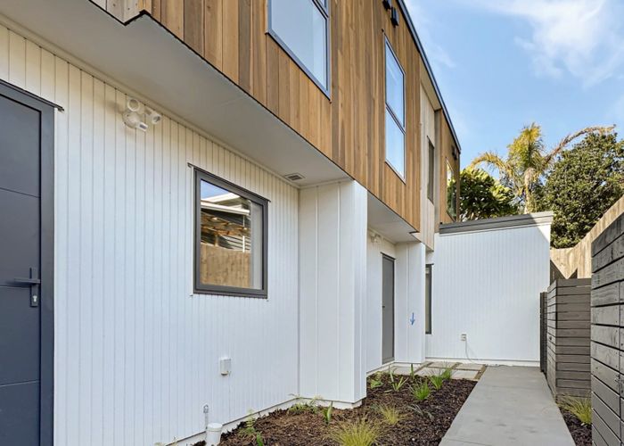  at 6/169 Beach Haven Road, Beach Haven, North Shore City, Auckland