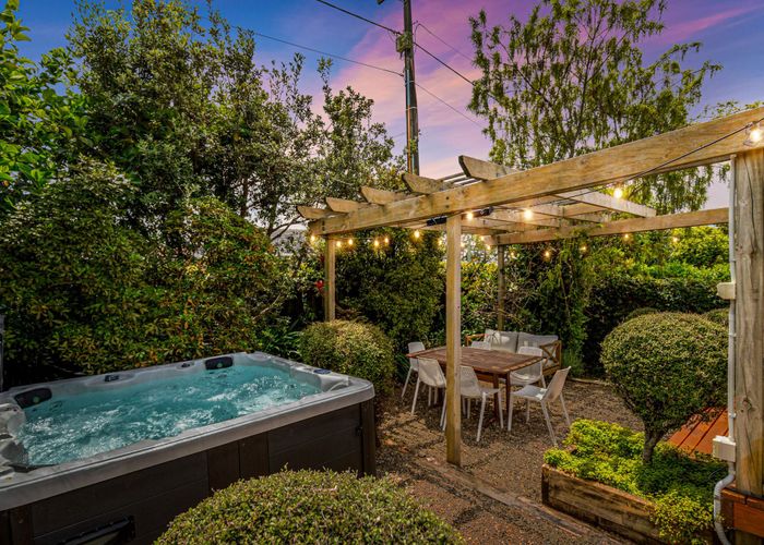  at 1/19 Tane Street, New Lynn, Auckland