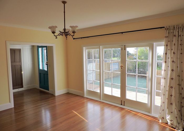  at 10 Marriner Street, Sumner, Christchurch City, Canterbury