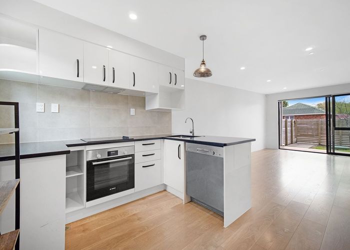  at 11/115 Swanson Road, Henderson, Waitakere City, Auckland