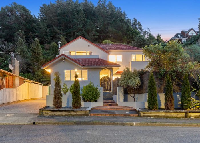  at 77 Sunbrae Drive, Silverstream, Upper Hutt