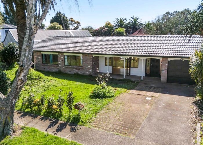  at 9 Gloaming Place, Conifer Grove, Takanini