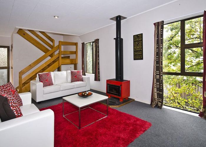  at 37 Glengarry Road, Glen Eden, Auckland