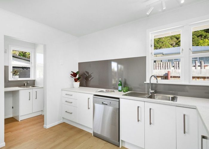  at 4 Shackleton Grove, Stokes Valley, Lower Hutt