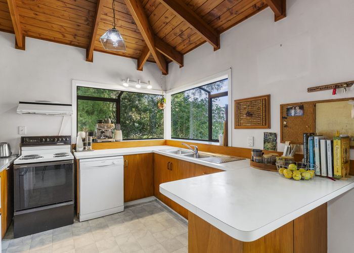  at 1/27 Flavia Close, Torbay, Auckland
