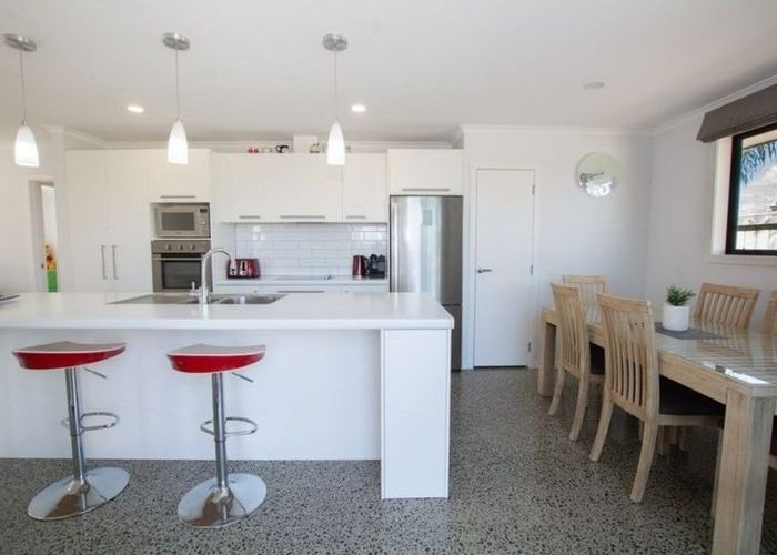  at 9  Kamahi Crescent, Papamoa, Tauranga, Bay Of Plenty