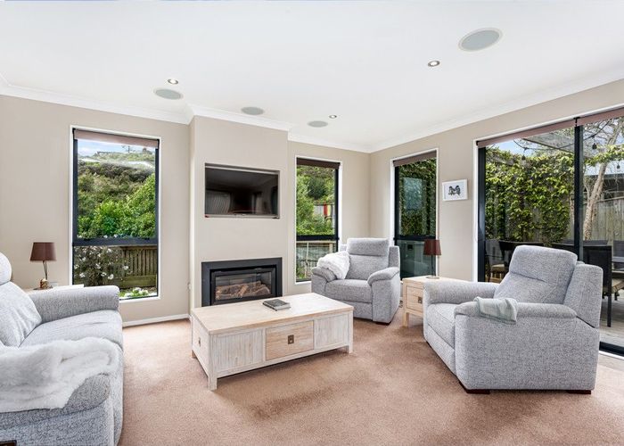  at 8 Botany Lane, Whitby, Porirua, Wellington