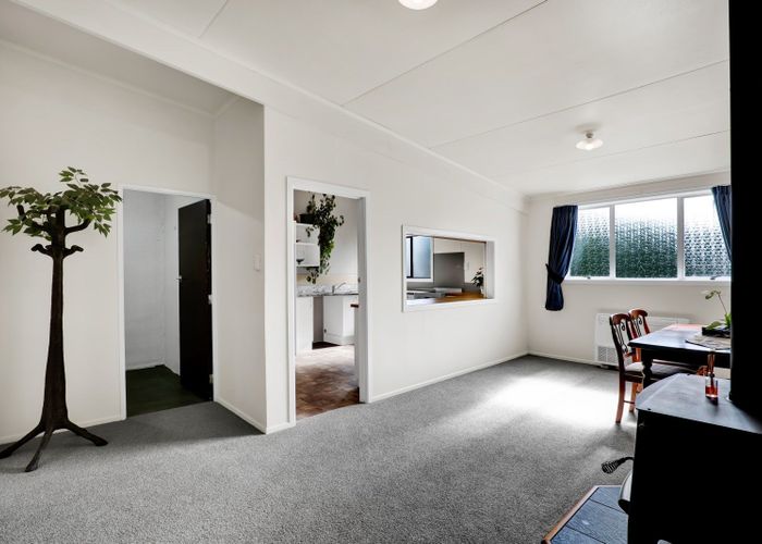  at 38 London Street, Eltham, Eltham