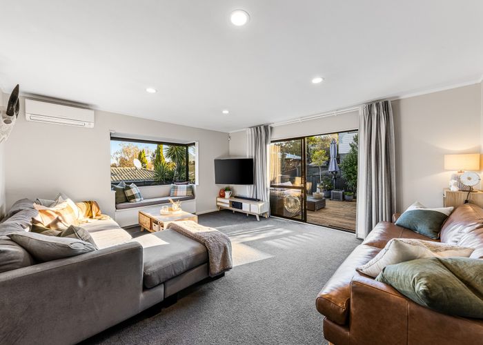  at 6b Antrim Grove, Glenfield, North Shore City, Auckland