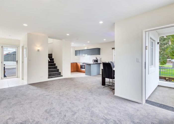  at 73 Winery Way, Henderson, Waitakere City, Auckland