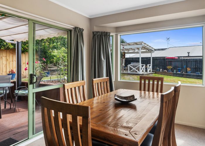  at 2/883 East Coast Road, Northcross, North Shore City, Auckland