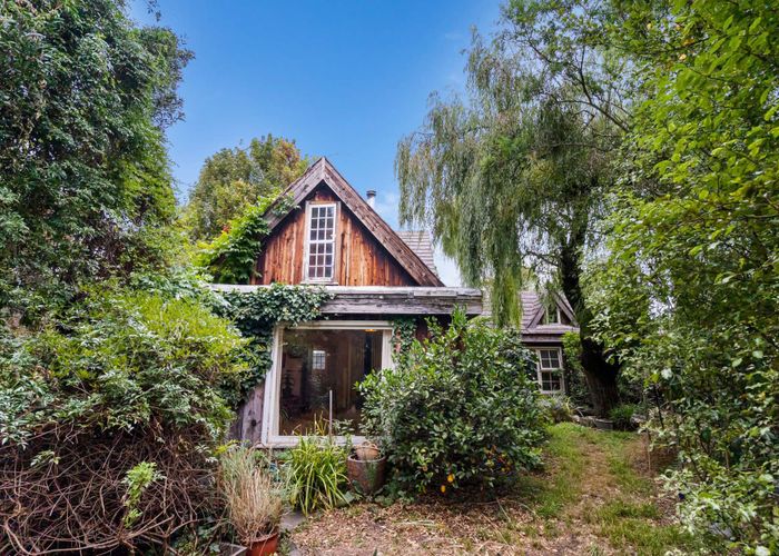  at 33 Bank Street, Amberley
