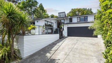  at 82 Daffodil Street, Titirangi, Auckland