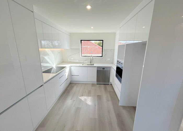  at 4/418 Richardson Road, Mount Roskill, Auckland