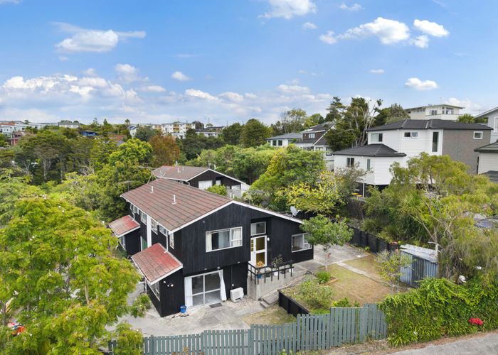  at 2/39C Coronation Road, Hillcrest, North Shore City, Auckland
