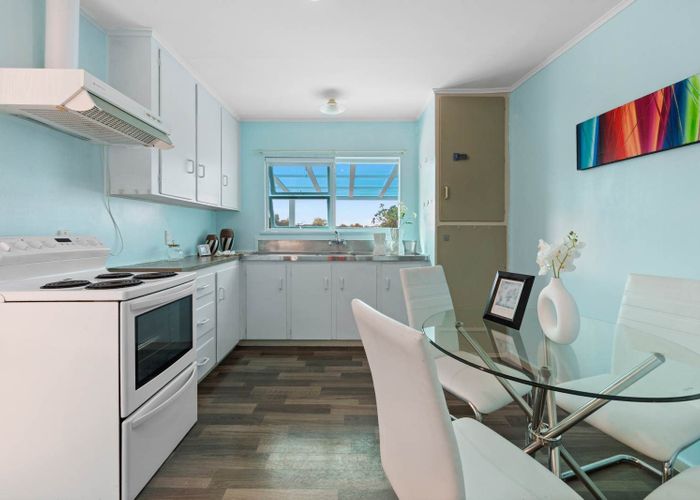  at 2/133 Ennis Avenue, Pakuranga Heights, Manukau City, Auckland