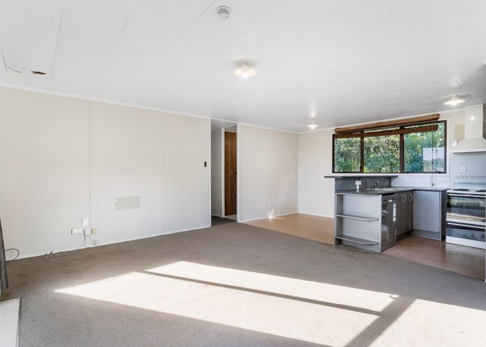  at 32 Nandana Drive, Glen Eden, Auckland