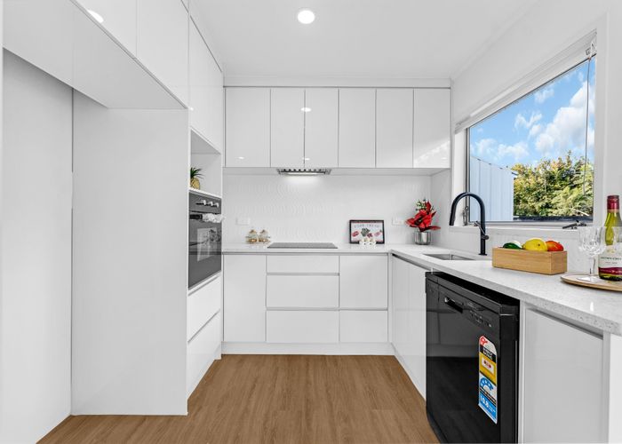  at 11B Honey Place, Weymouth, Manukau City, Auckland