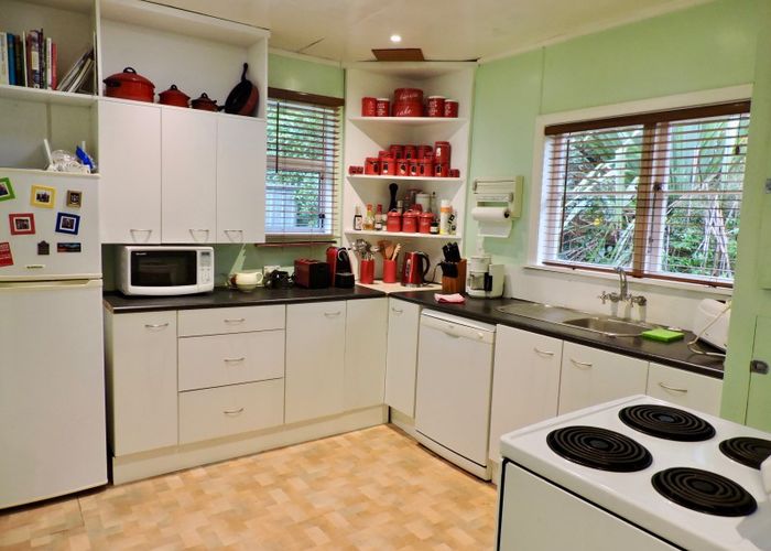  at 102 Chester Road, Tawa, Wellington
