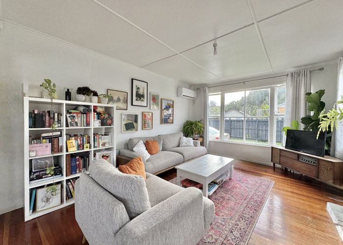 at 10 Birdwood Road, Swanson, Auckland