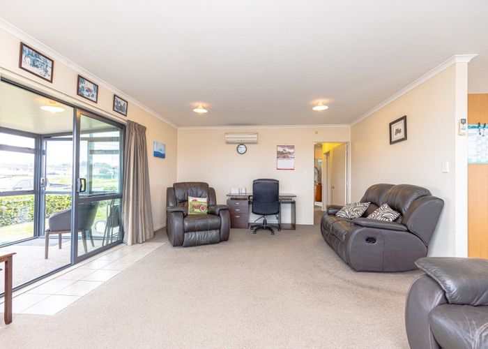  at 2 Mosston Road, Castlecliff, Whanganui