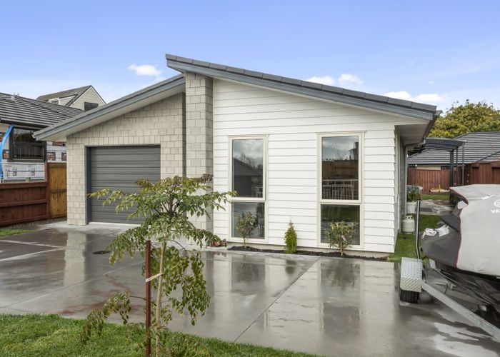  at 8 Mary place, Pyes Pa, Tauranga