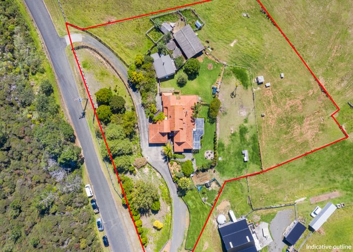  at 115 Hillcrest Road, Hatfields Beach, Orewa