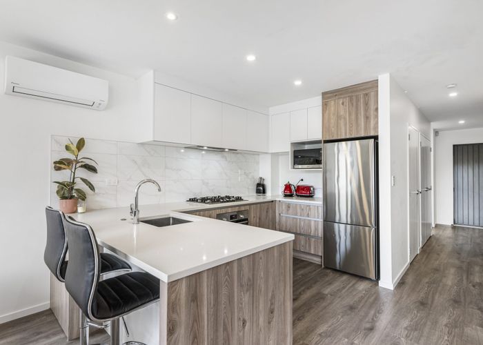  at 3/33 Barrack Road, Mount Wellington, Auckland