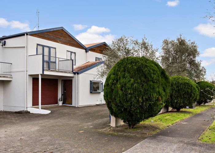  at 6/71 Fernhill Way, Albany, North Shore City, Auckland