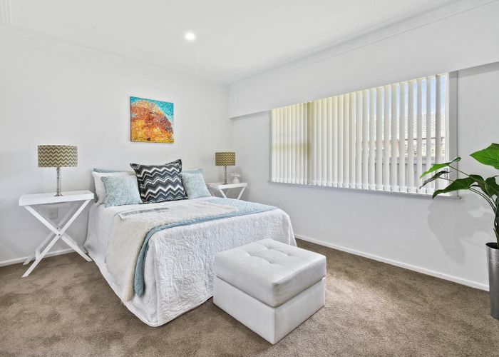  at 2/23 Rose Road, Papatoetoe, Auckland