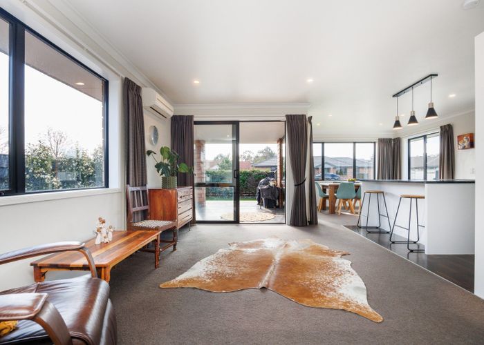  at 35 Chestnut Close, Kelvin Grove, Palmerston North